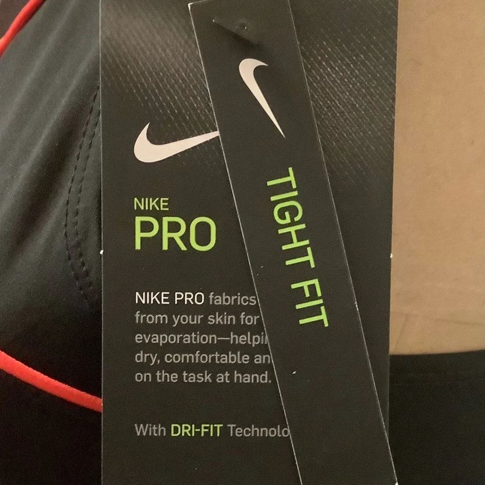 NEW! Nike Pro Dri-Fit Black Tight Fit Tank Top with Neon Pink Trim - Picture 6 of 7